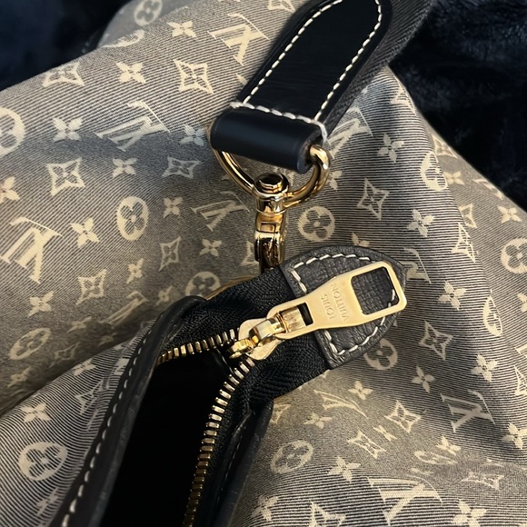 Louis Vuitton Monogram Idylle Odyssee Navy Duffle Bag - Picture 11 of 13